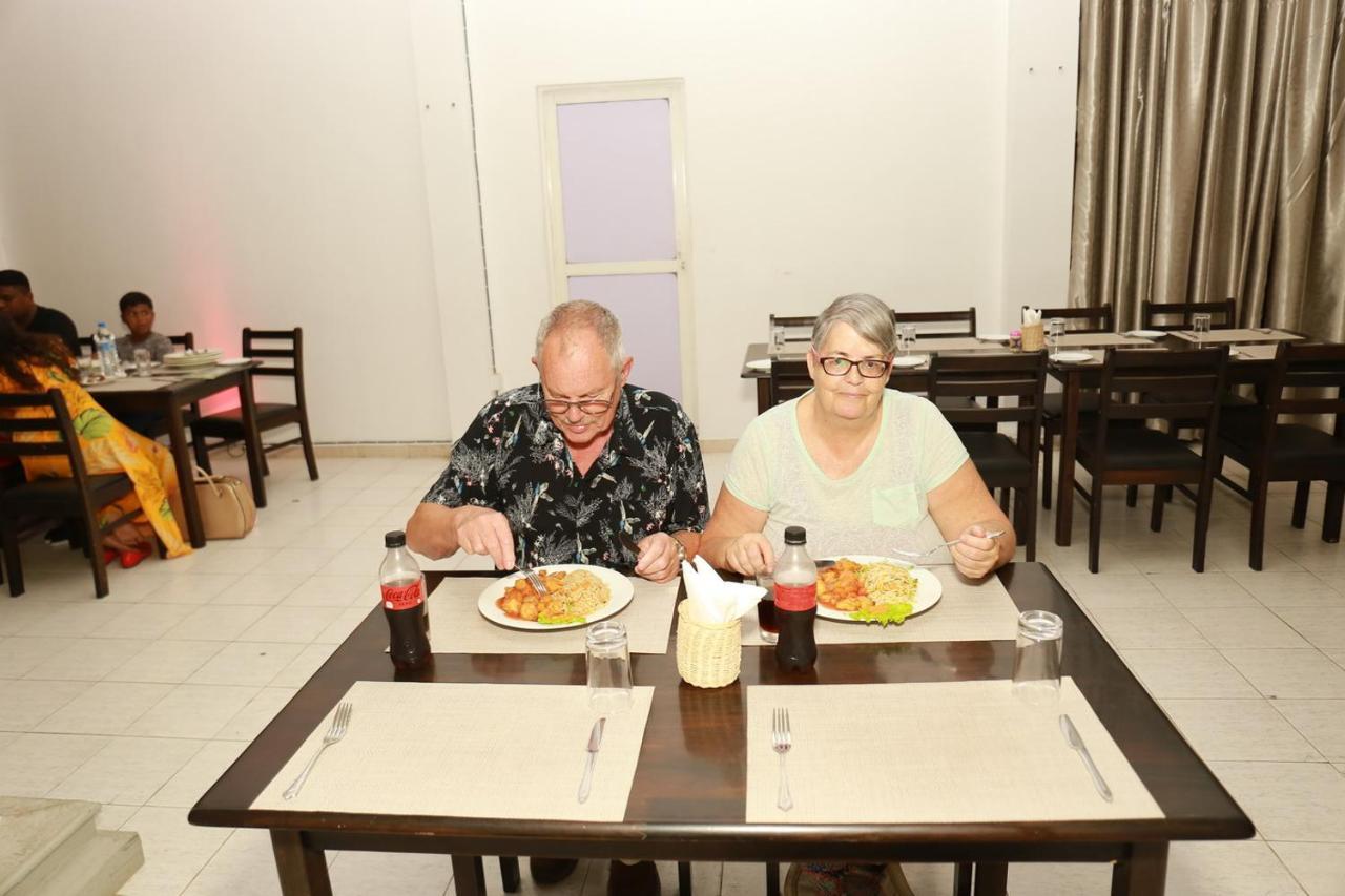 Coconut Primitive Hotel Negombo Ngoại thất bức ảnh