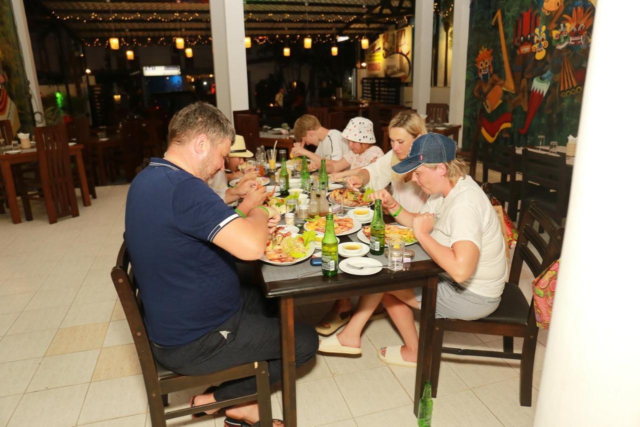 Coconut Primitive Hotel Negombo Ngoại thất bức ảnh